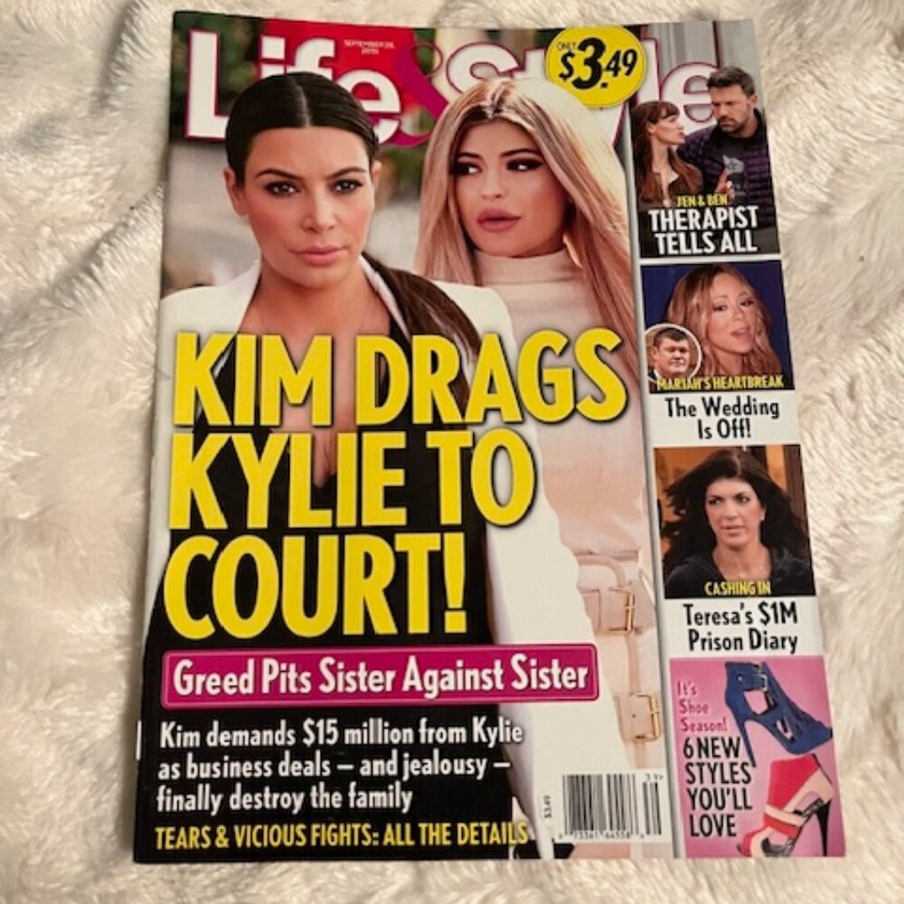 2/$40 Life Style Magazine Sep 2015 Kardashian Mariah T Swift Miley Vol 12 No 39